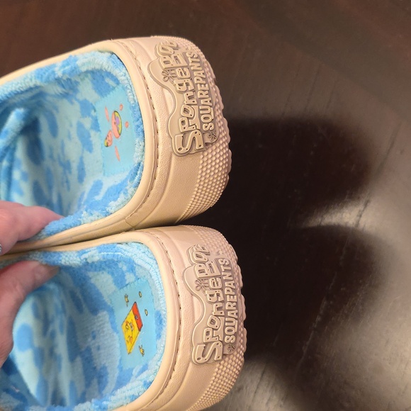 NEW in Box RARE Spongebob Squarepants Crocs - Picture 5 of 6